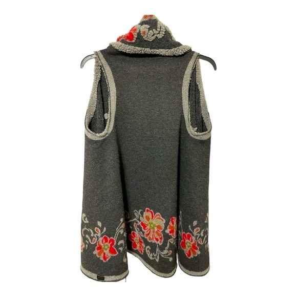 Floral Shawl Collar Sleeveless
Vest Gray Red Sherpa Trim embroidered open front - Picture 5 of 16